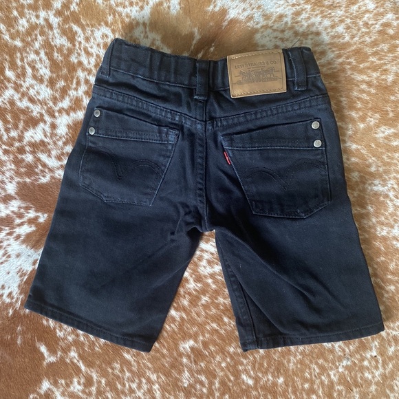 Levi’s black kids shorts - Picture 7 of 9